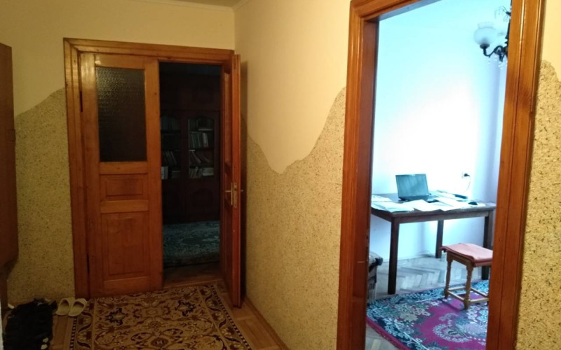 Продаж трьохкімнатної квартири, вул. Шафарика. м. Львів